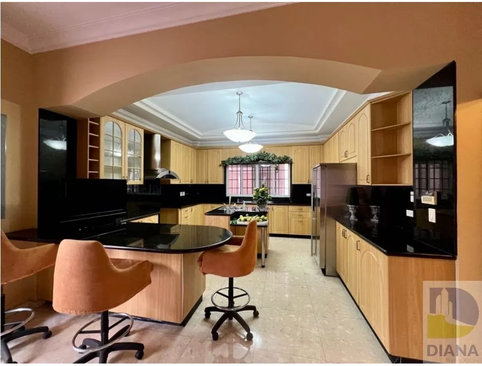 Se vende casa en Altos de Panamá