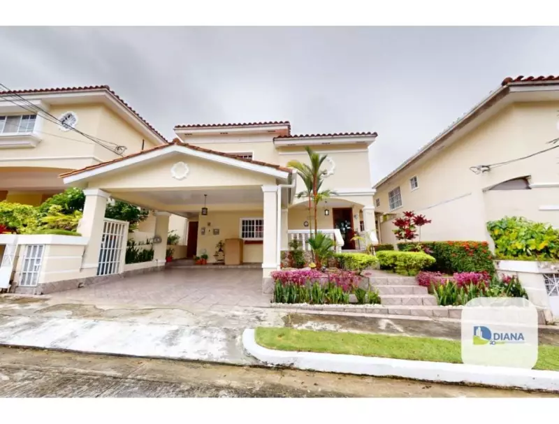 Venta de casa en Bosques de Cibeles
